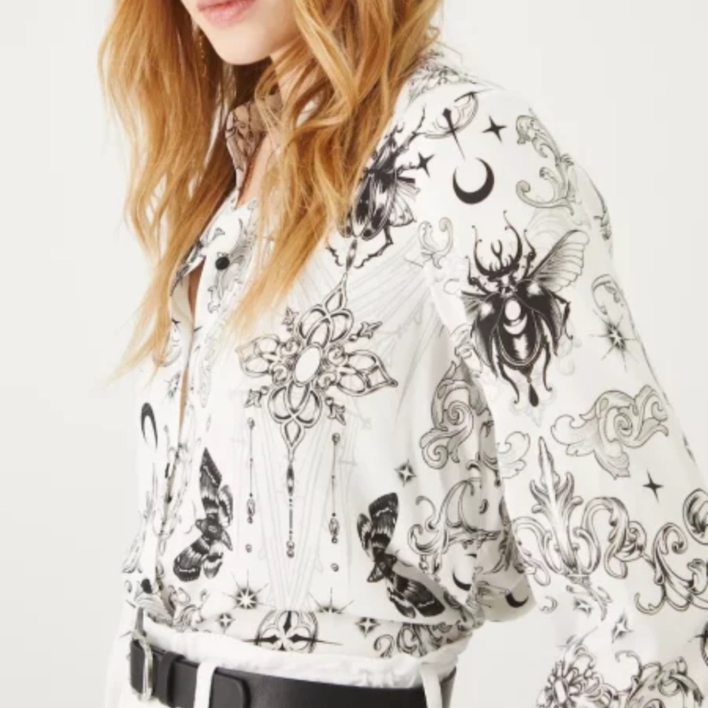 Inspired by Stella McCartney Black and White Graphic Button-Down Shirt - Picture 3 of 5